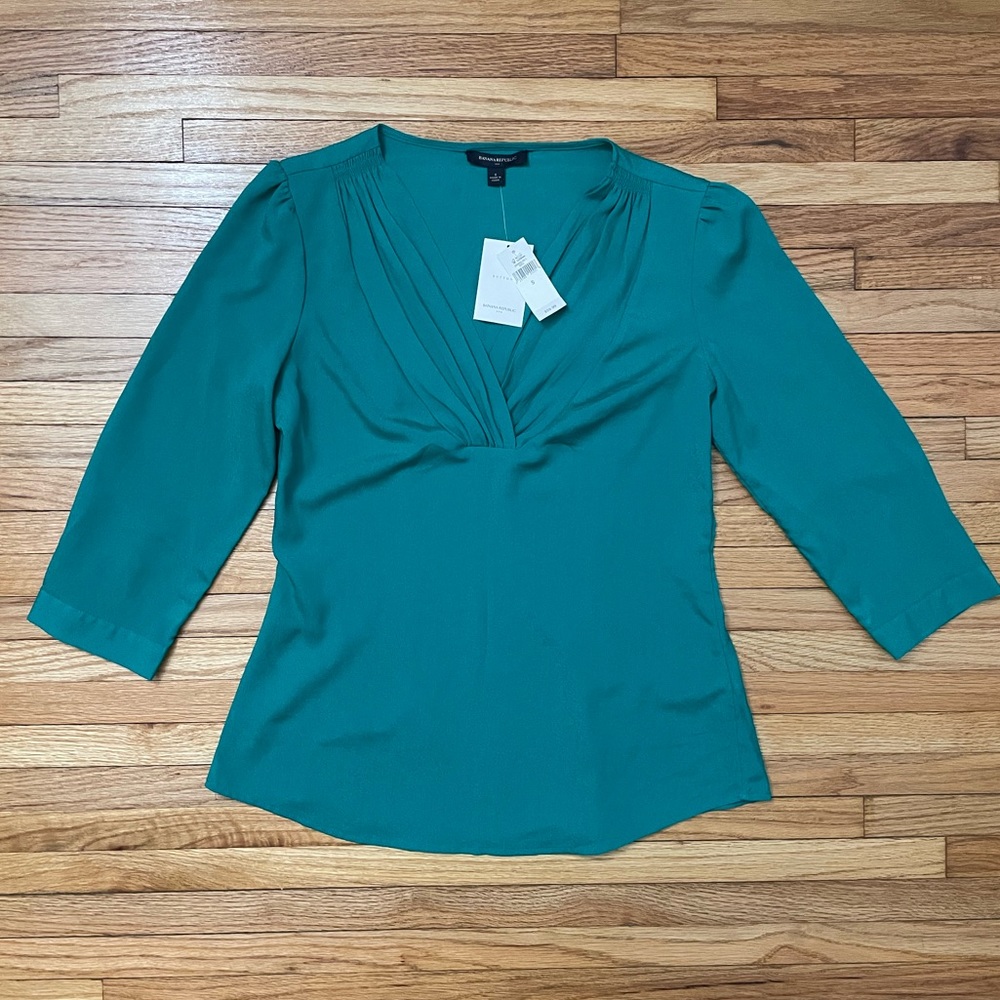 NWT Banana Republic Green 3/4 Sleeve Top